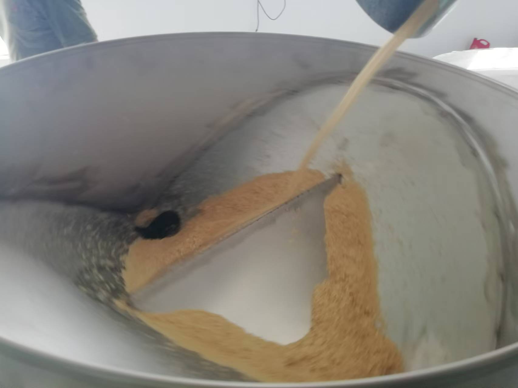 河北省黃驊市石磨面粉機生產(chǎn)線，日處理小麥30噸